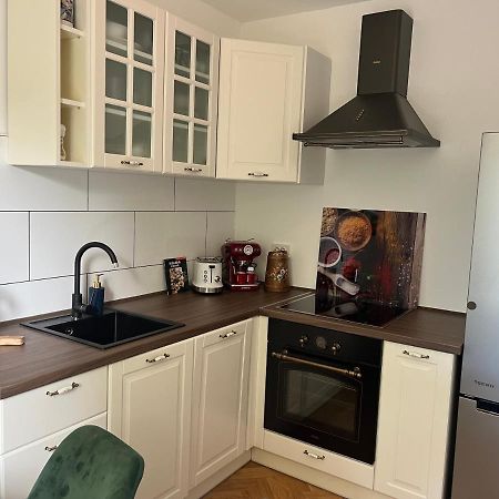 Apartment Betty Malinska Eksteriør bilde