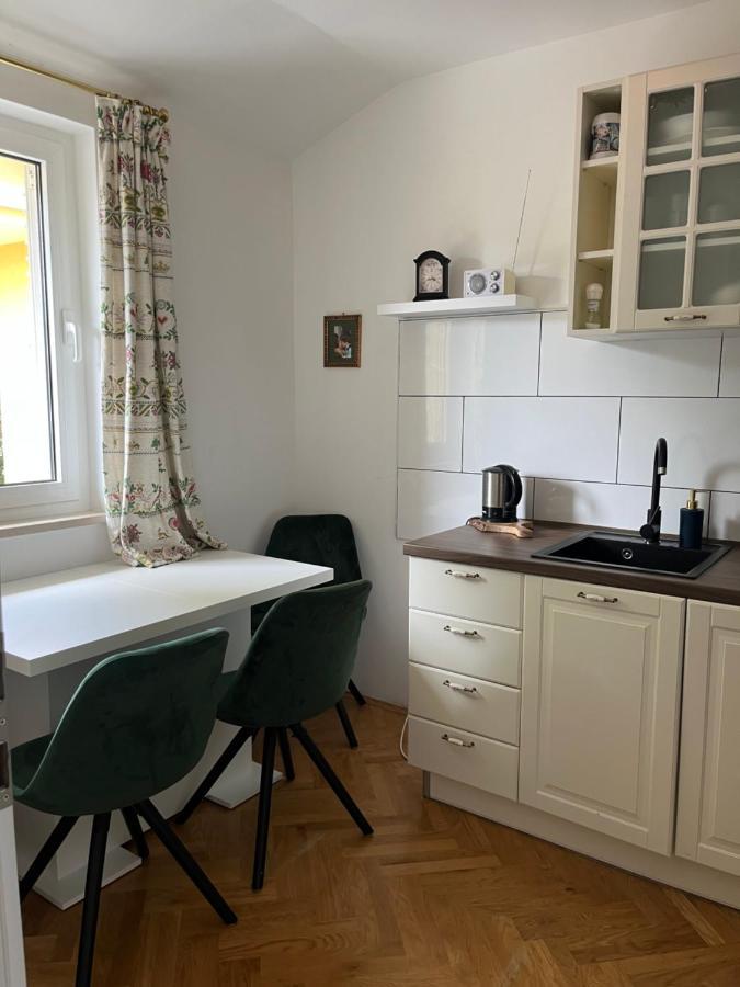 Apartment Betty Malinska Eksteriør bilde